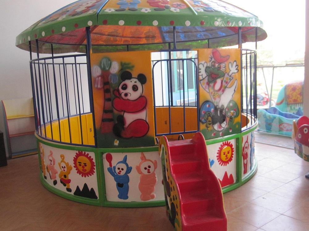 Nhà bóng ngoài trời